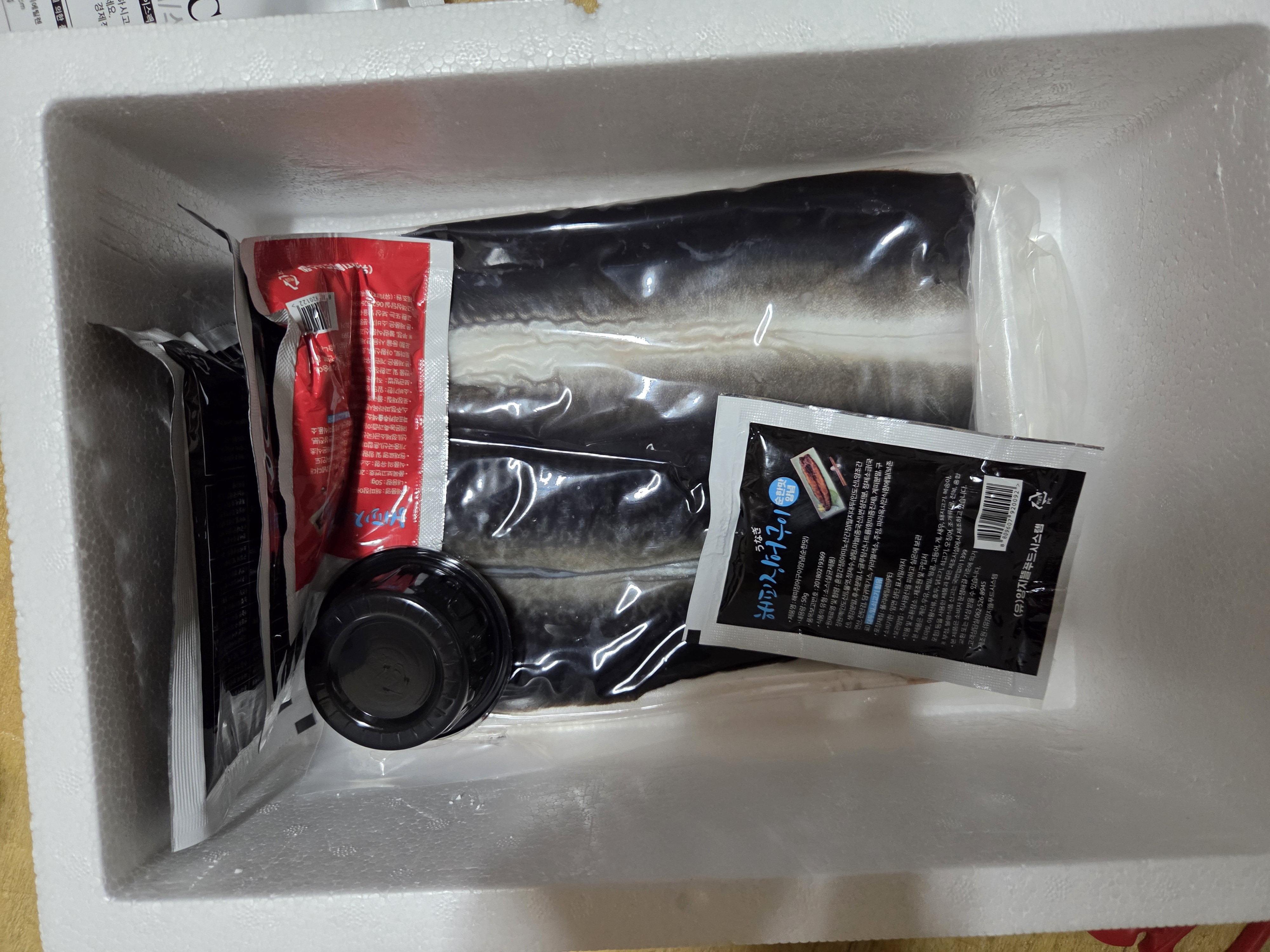 영광 민물장어 1kg (600g내외) + 100g 추가증정 + 장어즙 2포 추가증정