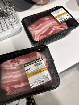 광주축협 한돈 삼겹살 1kg + 600g 추가증정-1