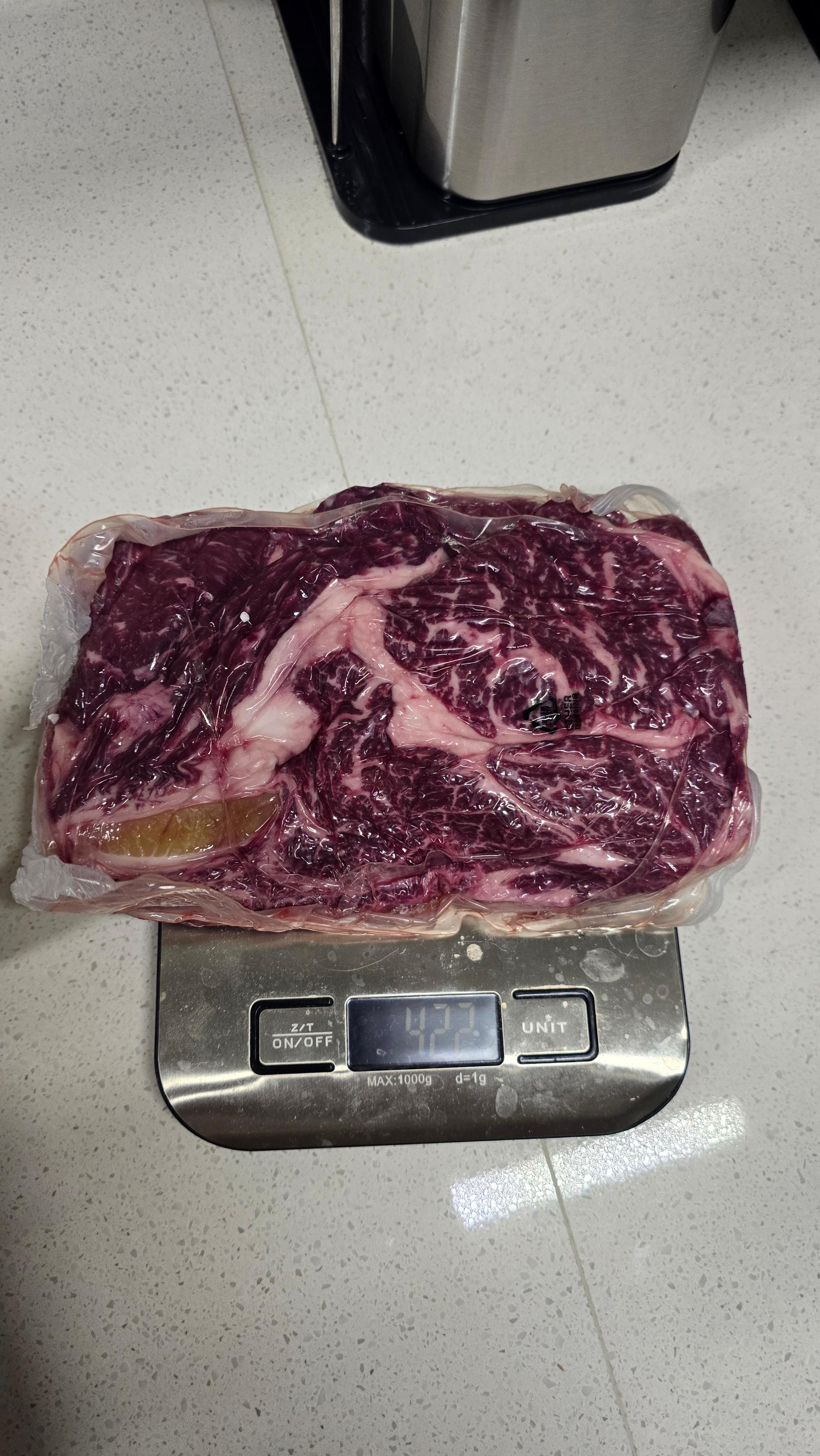 1+ 등급 한우 등심 400g (300g+100g) + 곰탕세트500g*2팩 or  대패삼겹살400g 추가증정