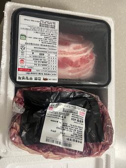 1+ 등급 한우 등심 400g (300g+100g) + 곰탕세트500g*2팩 or  대패삼겹살400g 추가증정-2