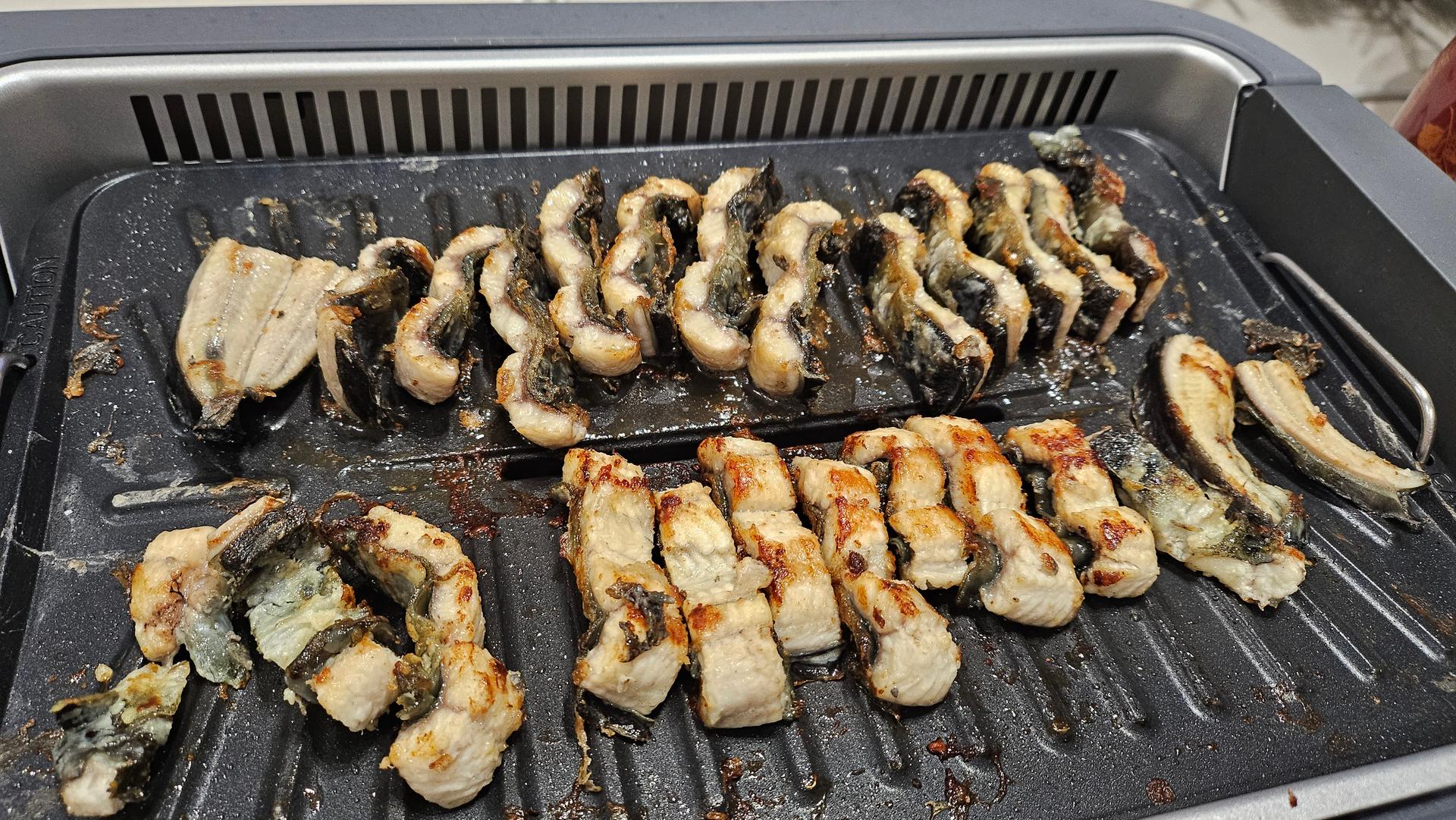 영광 민물장어 1kg (600g내외) + 100g 추가증정 + 장어즙 2포 추가증정 이미지