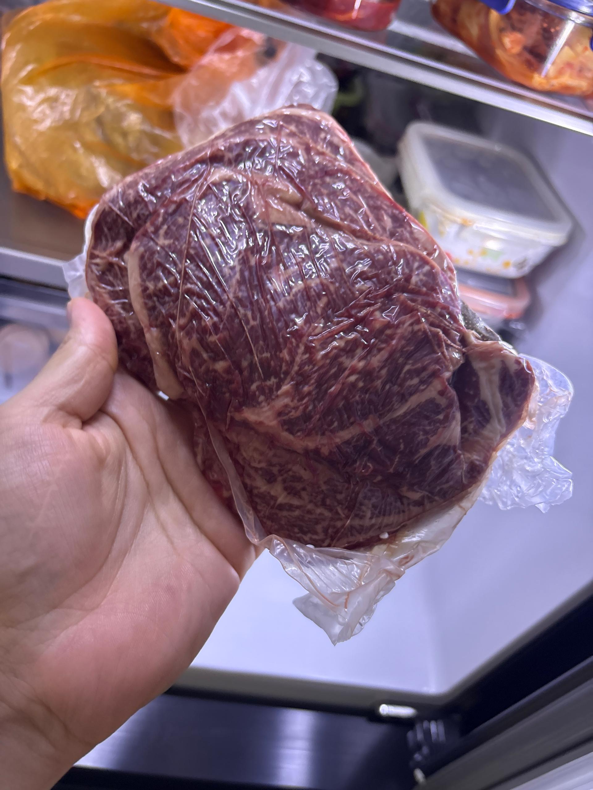 [EVENT ~ 2월 18일까지] 1+ 등급 한우 등심 400g (300g+100g) + 무항 대패 삼겹 or 목살 랜덤 400g 추가 증정